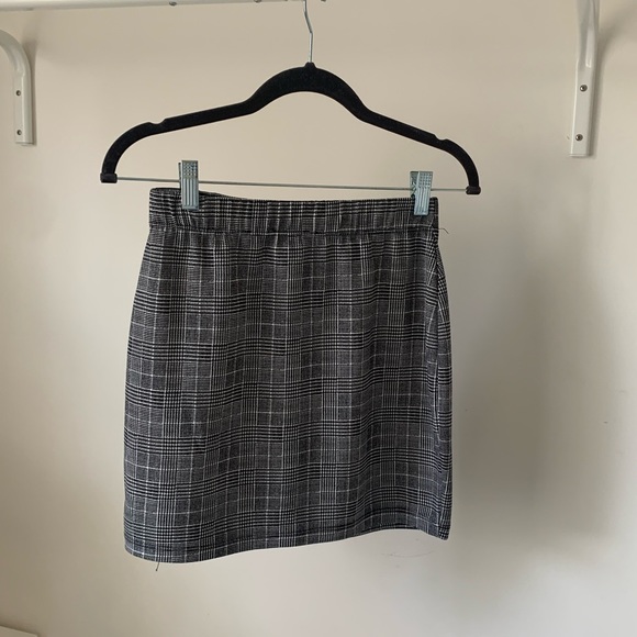 silhouette nyc plaid mini skirt - Picture 3 of 3